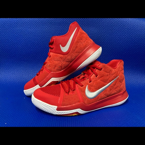 SOLD‼️  Kyrie 3 “University Red” (GS) - Picture 6 of 13